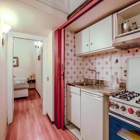 My Pantheon Navona Sweet Apartman *